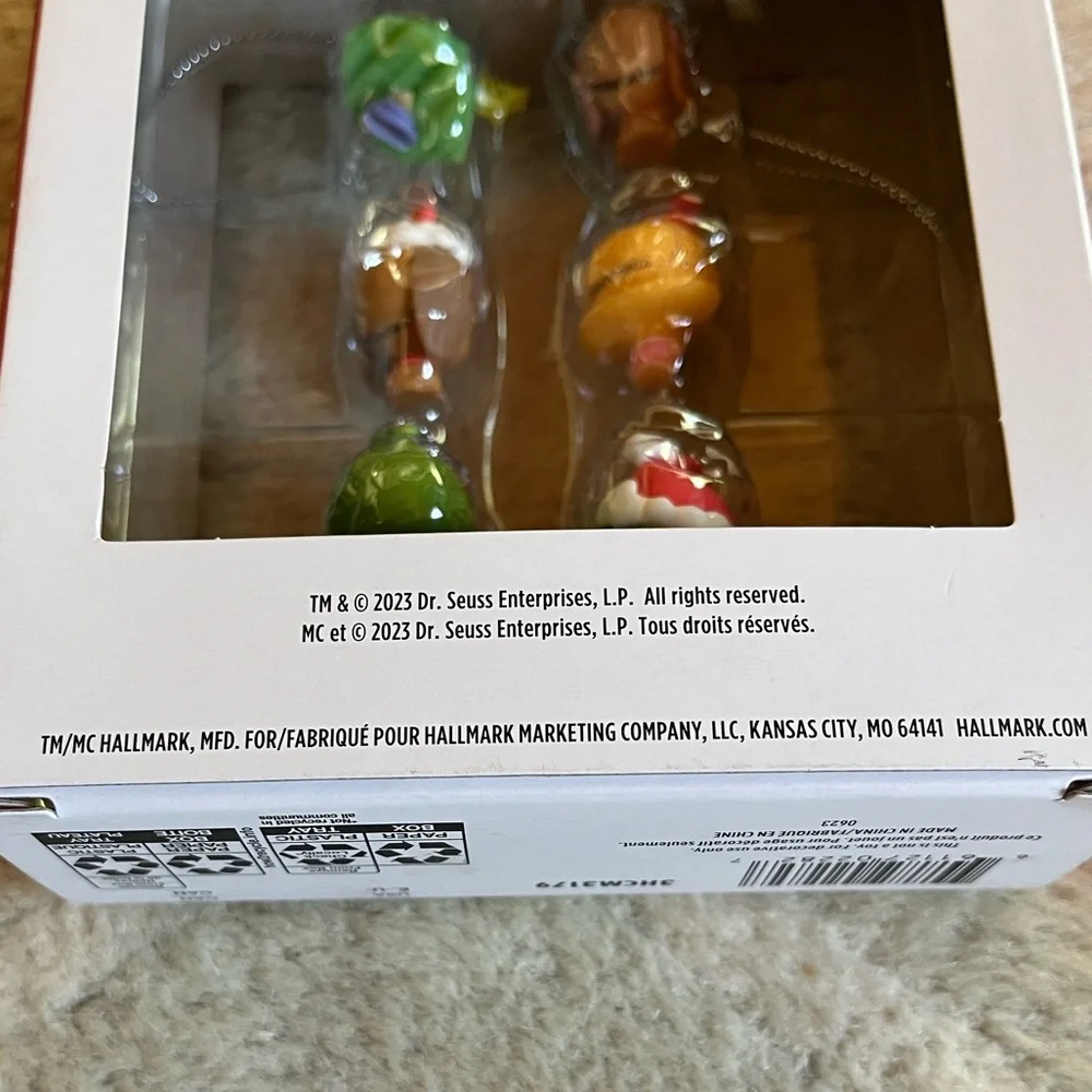 Hallmark The Grinch Mini Christmas Tree Ornaments - Picture 11 of 14